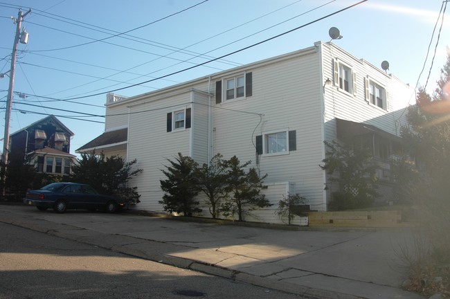 Harrison House in Natrona Heights, PA - Building Photo - Building Photo