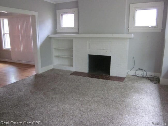 1016 Beaconsfield Ave in Grosse Pointe Park, MI - Building Photo - Building Photo