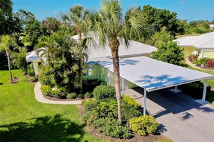 325 Wexford Terrace in Venice, FL - Foto de edificio - Building Photo