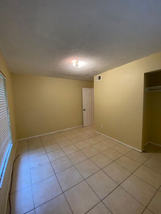 67 Deena Way in Winter Haven, FL - Foto de edificio