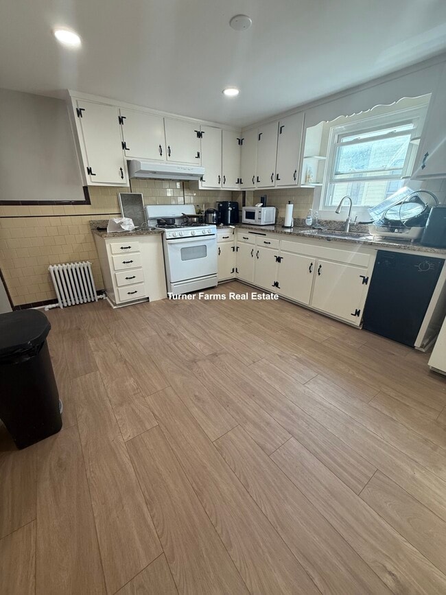 132 George St, Unit 2