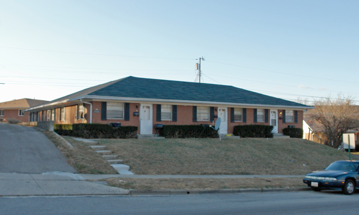 4391 Fair Oaks Rd in Dayton, OH - Foto de edificio