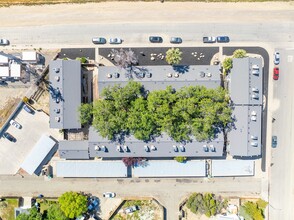 The Elm Tree Estates in Coalinga, CA - Foto de edificio - Building Photo