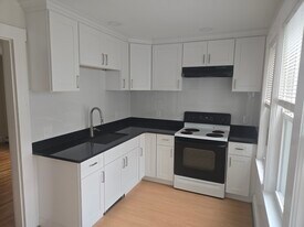 144 School St, Unit 1L in Waltham, MA - Building Photo