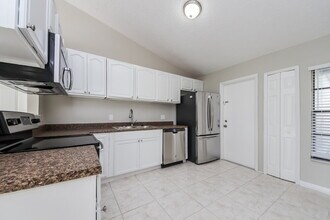 808 Cabaret Ct in Kissimmee, FL - Building Photo - Building Photo