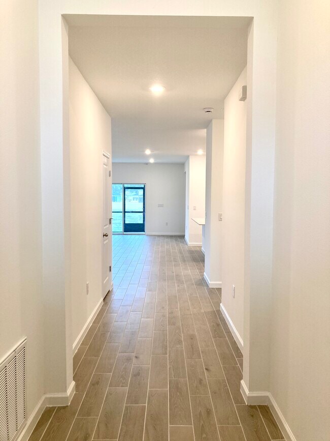 3511 NE 38th Ln in Ocala, FL - Building Photo - Building Photo