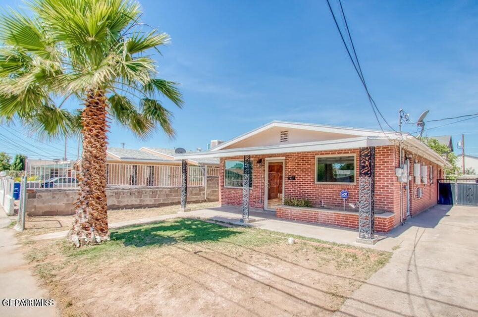 257 Francis St in El Paso, TX - Building Photo