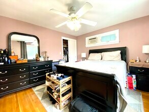 11 Jacqueline Rd in Waltham, MA - Building Photo - Building Photo