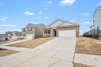 1512 Mountain View Dr in Lebanon, TN - Foto de edificio - Building Photo