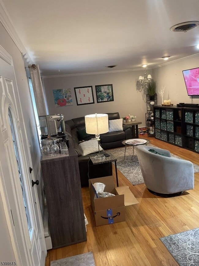 273 Rea Ave Ext in Hawthorne, NJ - Foto de edificio - Building Photo