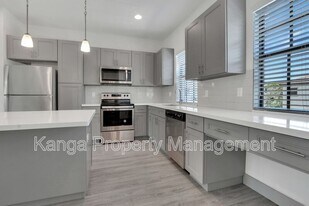 630 NE 14th Ct in Fort Lauderdale, FL - Building Photo