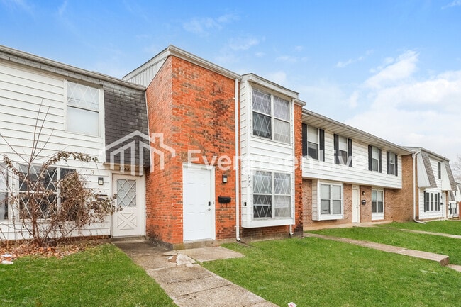 7737 Mt Hood in Dayton, OH - Building Photo - Building Photo