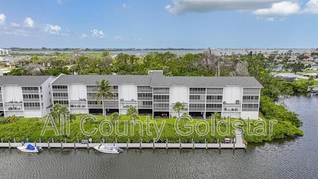 1401 S McCall Rd in Englewood, FL - Building Photo - Building Photo
