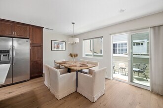 49 15th St in Hermosa Beach, CA - Foto de edificio - Building Photo