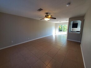 2606 Sunview Lake in San Antonio, TX - Building Photo - Building Photo