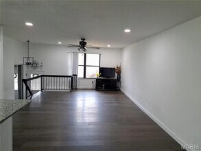 2336 Hempline Ct in St. Louis, MO - Building Photo - Building Photo