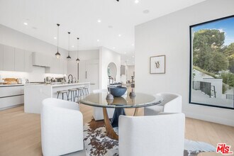 3101 Belden Dr in Los Angeles, CA - Building Photo - Building Photo
