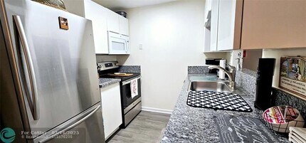 3212 NE 12th St in Pompano Beach, FL - Building Photo - Building Photo