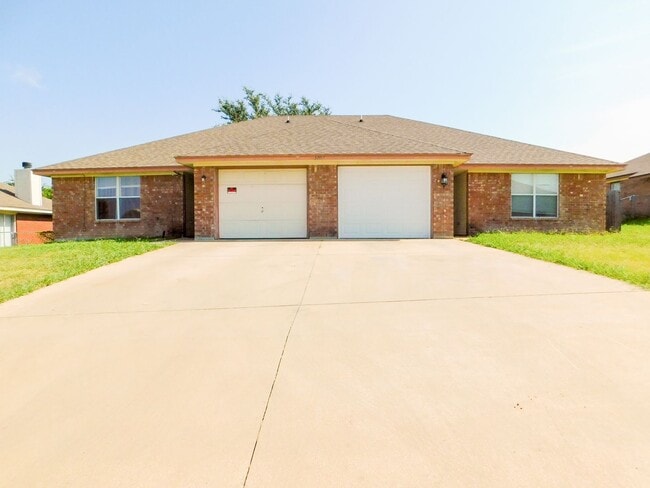 property at 3207 Raven Dr