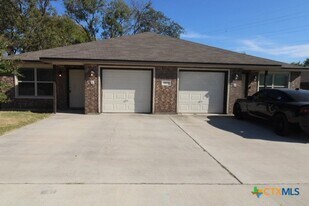 911 Brookview Dr, Unit B in Copperas Cove, TX - Building Photo