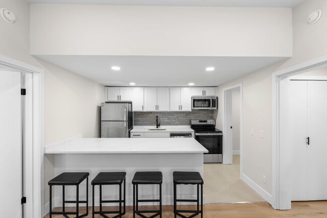 Heathmoore Villas in Canton Township, MI - Building Photo - Building Photo