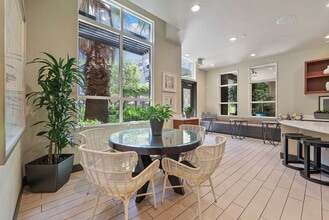 Meridian at Midtown in San Jose, CA - Foto de edificio - Building Photo