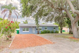 217 Betty Ave in Dundee, FL - Building Photo