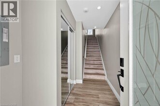 251 Stanley St in Brantford, ON - Building Photo - Building Photo