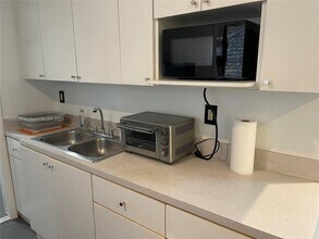 29 NE 49th St in Miami, FL - Building Photo - Building Photo