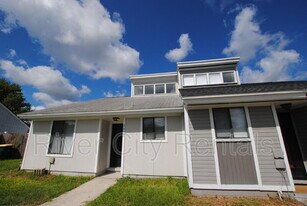 2430 N Seabury Pl in Jacksonville, FL - Building Photo