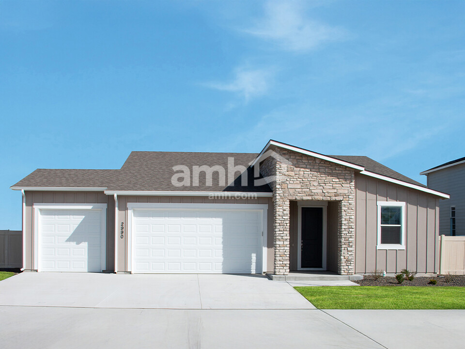 2990 N Vigo Ave in Star, ID - Building Photo