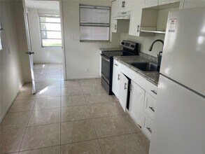 1635 Moffett St in Hollywood, FL - Building Photo - Building Photo
