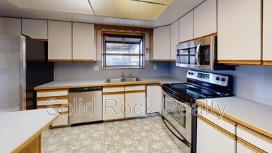 2265 Montebello Dr W in Colorado Springs, CO - Building Photo - Building Photo