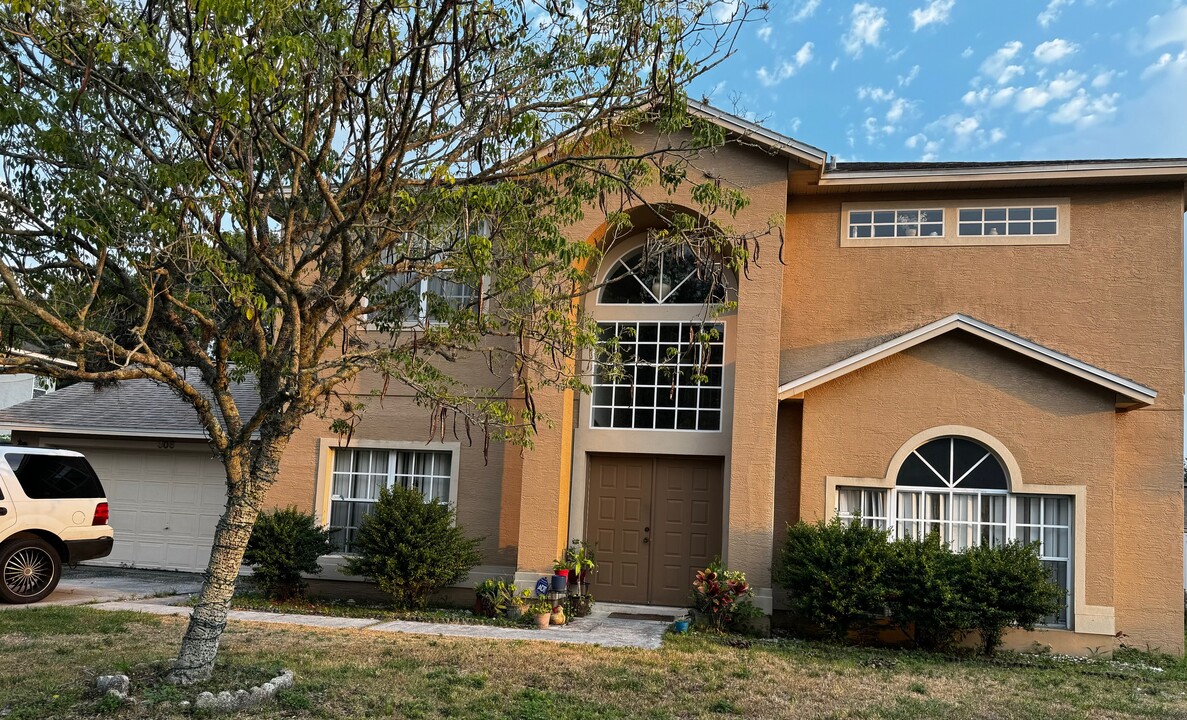 306 Snowshoe Ct in Orlando, FL - Foto de edificio