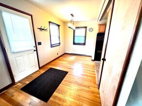 1160 W Stover St in Freeport, IL - Foto de edificio - Building Photo