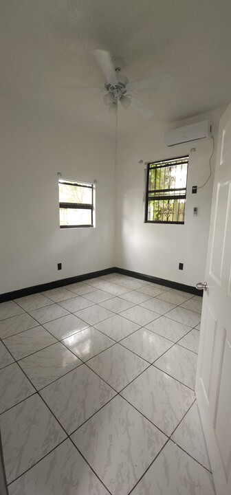 1575 NE 141st St in North Miami, FL - Building Photo