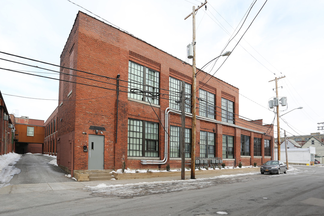 Houk Lofts in Buffalo, NY - Foto de edificio