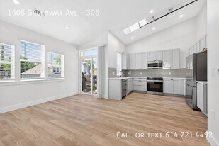 1608 Greenway Ave in Columbus, OH - Building Photo