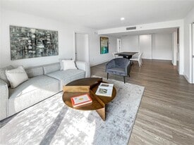 1025 92nd St in Bay Harbor Islands, FL - Building Photo