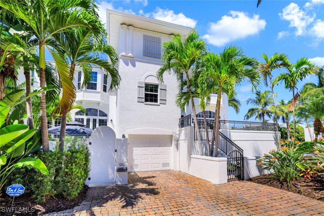 510 2nd St S in Naples, FL - Building Photo