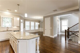 914 Canterbury Ln NE in Atlanta, GA - Building Photo - Building Photo