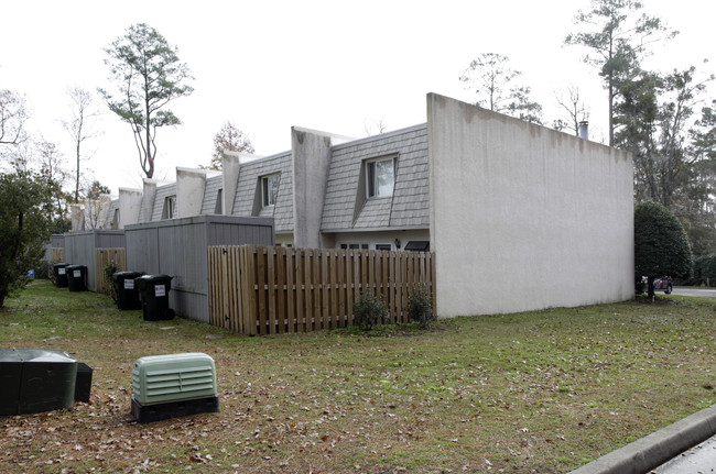 Colony Woods in Wilmington, NC - Foto de edificio - Building Photo