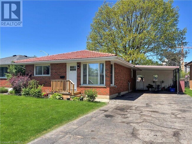 property at 94 Somerset Rd