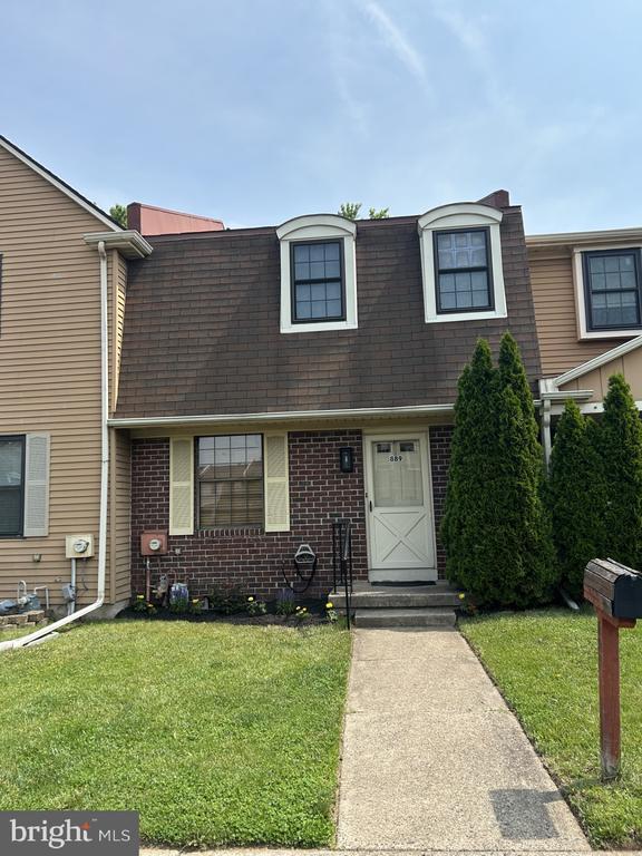 property at 889 Clover Pl