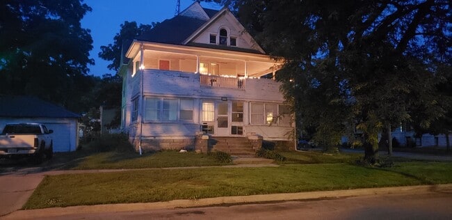 property at 402 Denver St