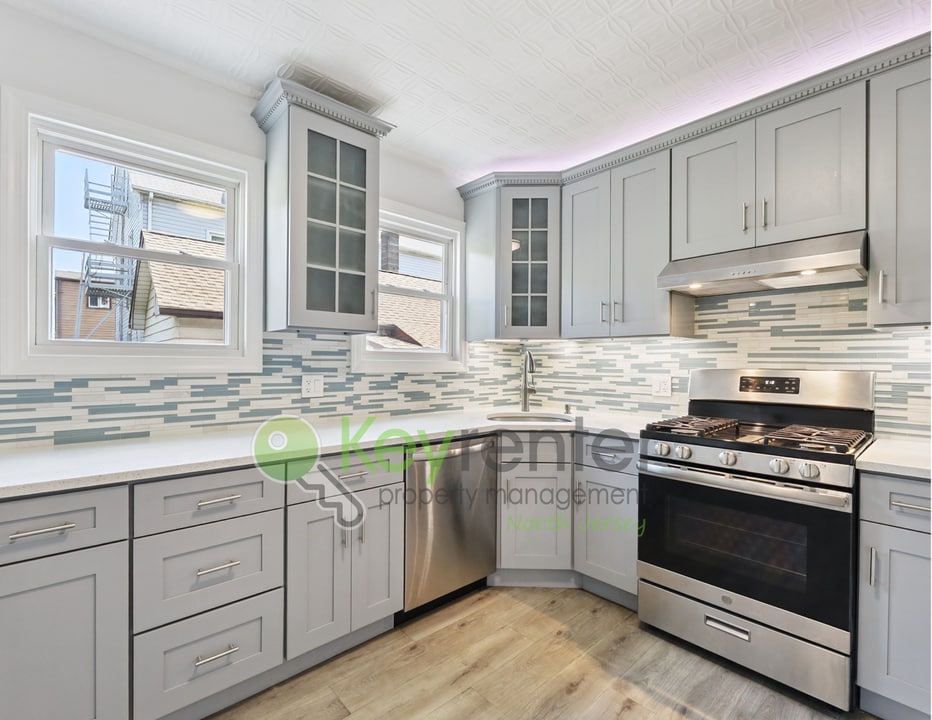 125 Morris Ave in Garfield, NJ - Building Photo