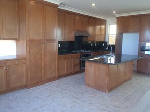 113 Windham in Irvine, CA - Building Photo - Building Photo