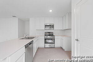 1334 Neria Lp in San Antonio, TX - Building Photo - Building Photo