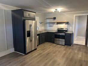 3914 Bearwood Ave in Charlotte, NC - Building Photo - Building Photo