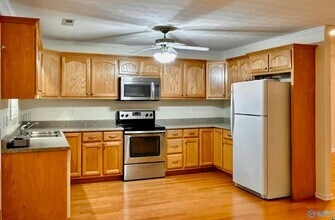 1024 Clint Dr SE in Hartselle, AL - Building Photo - Building Photo